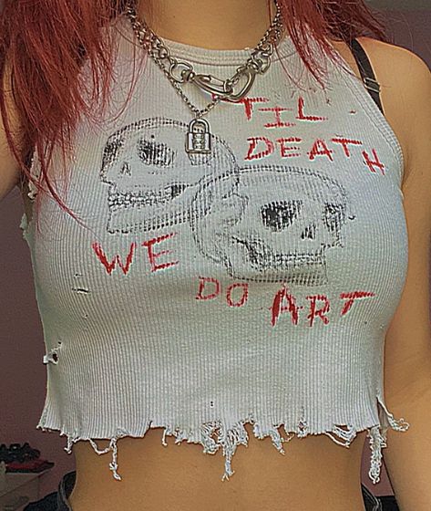 Alt Tank Top, Diy Grunge Clothes, Diy Y2k, Diy Tank Top, Tank Tops Diy, Diy Crop Top, Painted Clothes Diy, Diy Tank, Clothes Y2k