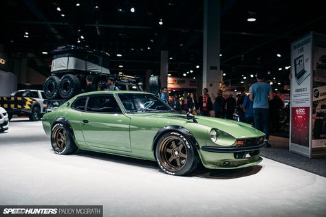 Their creation made its way to the 2017 SEMA Show. I think it’s safe to say that many of us here at Speedhunters are fans of Nissans. Dino’s BNR34, Paddy’s work with the Worthouse S15s, and of course Larry’s 240Z with its SR20DET swap – we’re pretty well versed in the Nissan life. So we couldn’t … Gas Monkey Garage Cars, 240z Datsun, Richard Rawlings, Datsun Roadster, Z Car, Datsun 280z, Nissan Z Cars, Datsun Car, Monkey Garage