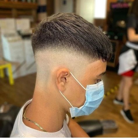 Midfade Haircut For Men Short, Short Hair Skin Fade Men, Skin Fade Short Hair, Short Skin Fade Haircut Men, Skinfade Haircut Men, Midfade Haircut For Men, Mid Fade Short Hair, Long Hair Taper Fade, Midfade Hairstyle