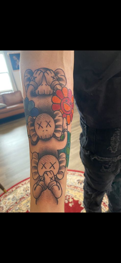 Murakami Tattoo, Tattoo Black Women, Kaws Tattoo, Chest Tattoo Drawings, Arm Tattoos For Guys Forearm, Half Sleeve Tattoos Forearm, Tattoos Arm, Cute Hand Tattoos, Pretty Hand Tattoos