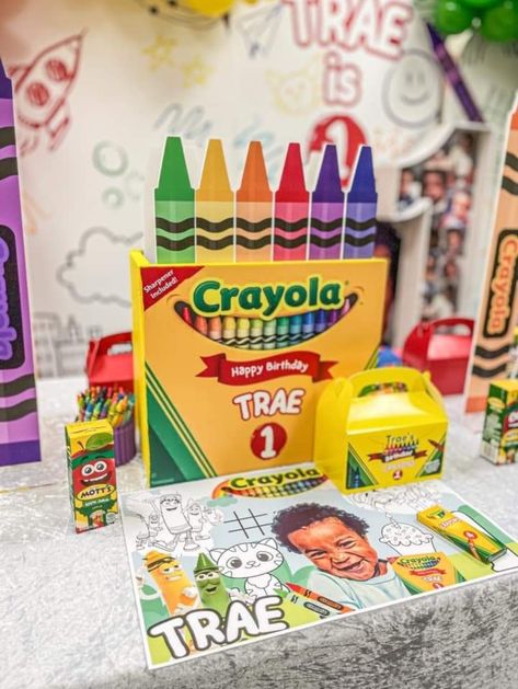 Crayola Party Decorations, Crayola Party, Crayola Birthday Party Activities, Crayola Balloon Decor, Crayola Factory, Crayola Twistables, Boy Birthday Party, 3rd Birthday, Crayon