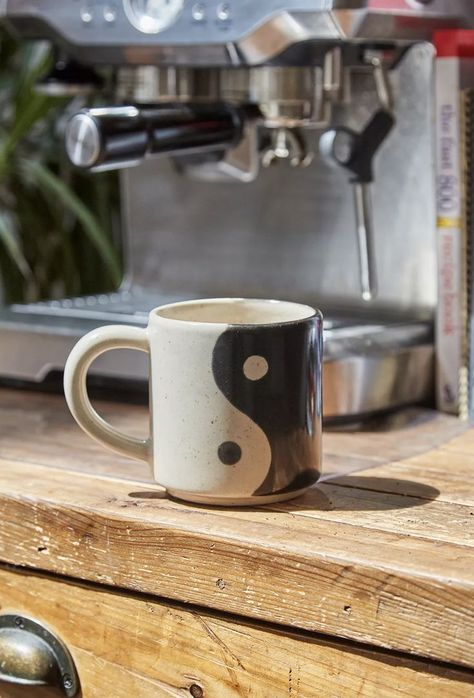 Home Bar Accessories, Handmade Clay Jewelry, Ceramic Elephant, Coffee Tees, Keramik Design, Ceramics Pottery Art, Ceramic Design, Cute Mugs, Bar Accessories