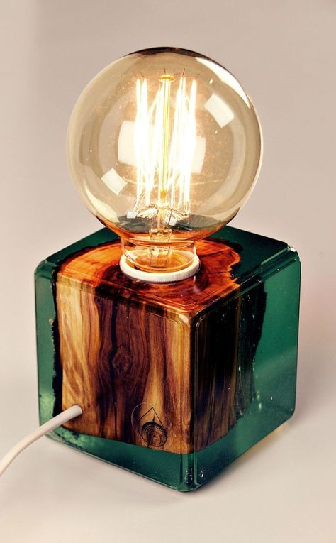 Luminaria Diy, Seni Resin, Wood Tables, 카드 디자인, Resin Furniture, Table Lamp Wood, Epoxy Resin Wood, Wood And Resin, Epoxy Resin Crafts