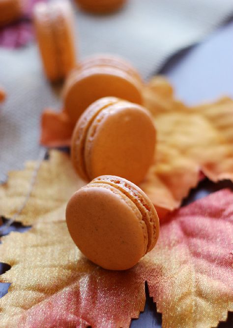 Sweet Potato Pie Macarons - Confessions of a Confectionista Maroon Cookies, October Baking, Pie Macarons, Simple Chocolate Chip Cookies, Macaroon Cookies Recipe, Macaron Recipes, Le Macaron, Macaron Filling, French Macaron