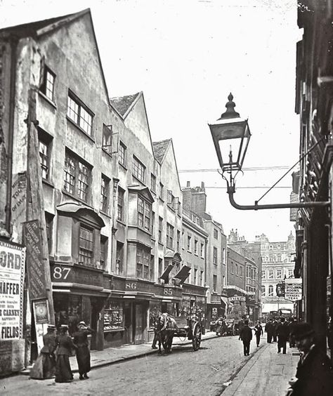 Piccadilly, c. 1900 Piccadilly Circus, c. 1900 St Clement Danes, c. 1910 Hoardings in Knightsbridge, c. 1935 Wych St, ... Pictures Of London, Victorian Street, Historical London, Photos Of London, Ivy Rose, Victorian England, St Clement, Victorian London, London History