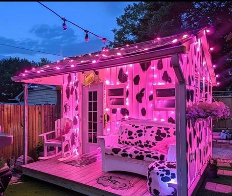 pink obsessed | Omgg I Want A She Shed 💗💗 | Facebook Cute Shed Hangout Ideas, Teen Shed Hangout, Shed Chill Room, She Shed Pink Interior, Shed Teenage Hangout, Sesh Shed Ideas, She Sheds Ideas, Shed Aesthetic, Pink Shed