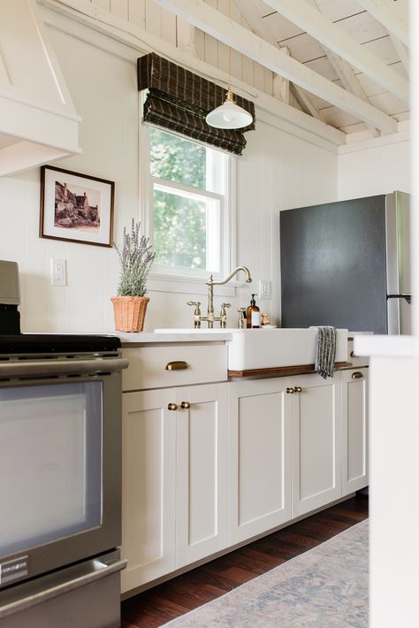 The Cottage Remodel Small Cottage Kitchens, Cottage Kitchen Renovation, Tiny Cottage Kitchen, Creative Storage Ideas, Cottage Remodel, Colonial Kitchen, Cottage Room, Cottagecore Home, Pantry Wall