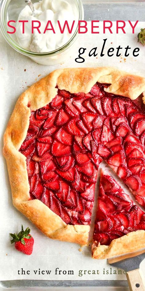 Strawberry Galette Recipe, Dessert Spring, Strawberry Galette, Galette Recipe, Strawberry Tart, Spring Desserts, Strawberry Pie, Vegan Christmas, Easy Strawberry