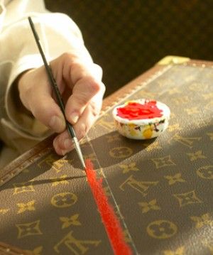 Louis Vuitton's New Soho Atelier Is A Personal Artist For Your Carry On Cheap Louis Vuitton Bags, Louis Vuitton Online, Louis Vuitton Trunk, Monogram Painting, Monogram Luggage, Louis Vuitton Store, Handpainted Bags, Artist Custom, Louis Vuitton Wallet