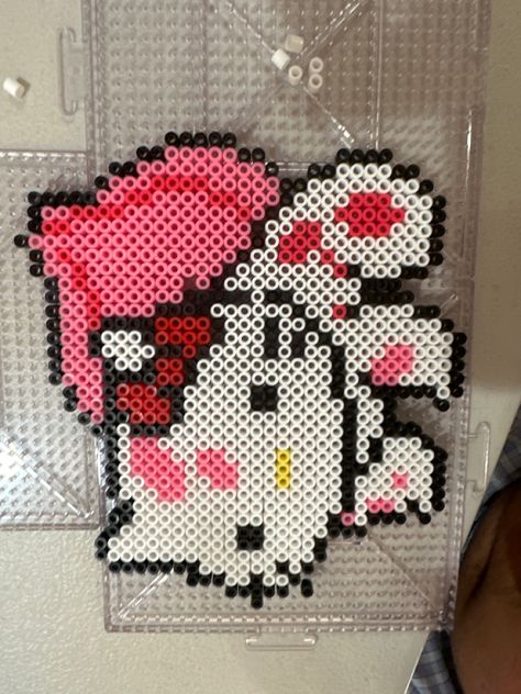 Mini Hello Kitty Perler Beads, My Melody Perler Beads Pattern, Hello Kitty Perler Beads Pattern, Perler Bead Hello Kitty, Large Perler Bead Patterns, Kuromi Perler Beads, Bulbasaur Perler, Sanrio Perler Bead Patterns, Hello Kitty Perler Beads