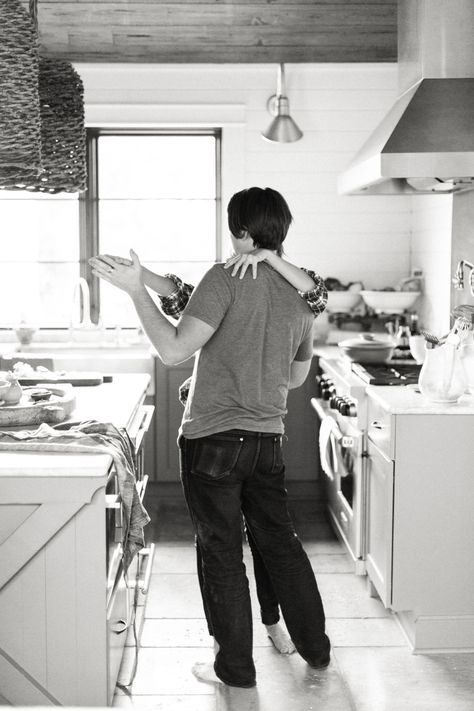 Romantic Kitchen, Couple Laughing, Dancing In The Kitchen, Romantic Questions, Questions To Ask Your Boyfriend, Photography Packages, Shall We Dance, Dance With Me, Couple Dancing