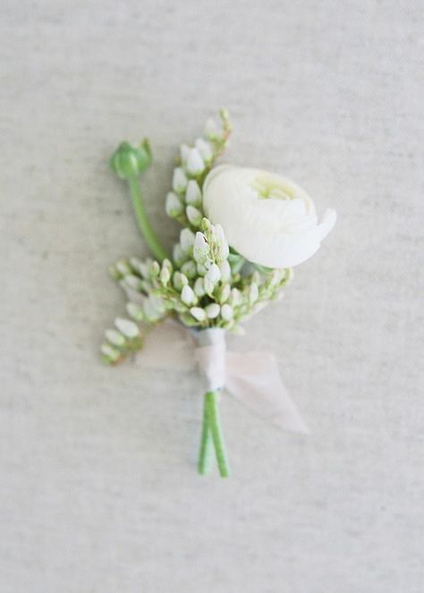 Flower Aesthetics, Minimal Flower, Springtime Wedding, White Boutonniere, Sunrise Ceremony, Groomsmen Boutonniere, Preowned Wedding Dresses, Design Websites, Groom Boutonniere