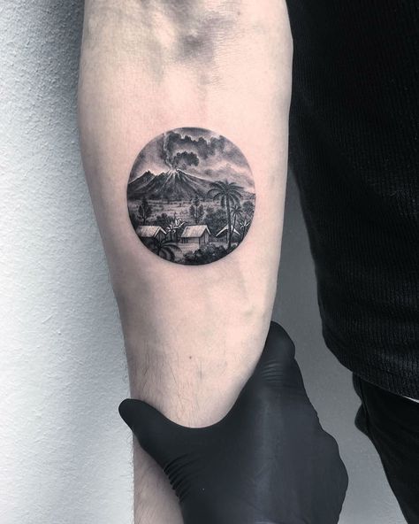 20 Miniature and Modern Circle Tattoos by Eva Krbdk Circle Tattoo Design For Men, Kona Tattoo, Fancy Tattoo For Man, Round Tattoos, Fancy Tattoo, Circle Tattoo Design, Cross Stitch Tattoo, Mountain Tattoos, Circular Tattoo