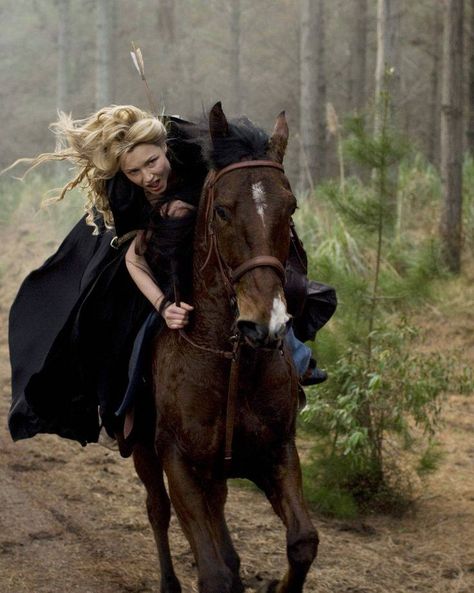 Galloping Horse And Rider, Woman On Horse, Horseback Archery, Riding A Horse, Jaime Lannister, Cersei Lannister, Wild Girl, She Wolf, Three Rivers