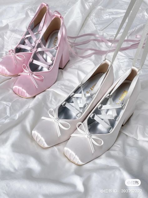 Fashion Outfits Aesthetic, Ballet High Heels, Ballet Heels, Reference Board, Ballerina Heels, Soft Grunge Aesthetic, Coquette Style, Cute Heels, Cute Winter Outfits