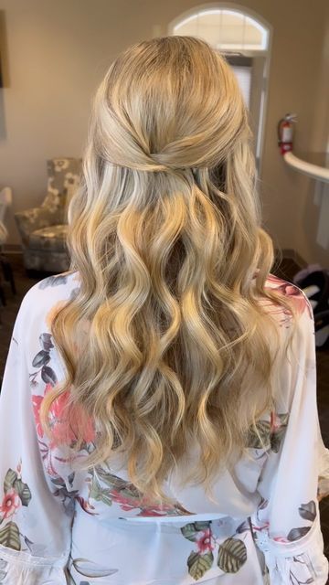 Hair Inspo For Homecoming, Formal Hairstyles To Do Yourself, Medium Hair Waves Wedding, Half Up Half Down Formal Hairstyle, Half Up Half Down Formal Hair Long, Simple Bridal Hair Half Up, Homecoming Hair Half Up Half Down, Simple Bridal Hair Down, Half Up Half Down Homecoming Hair