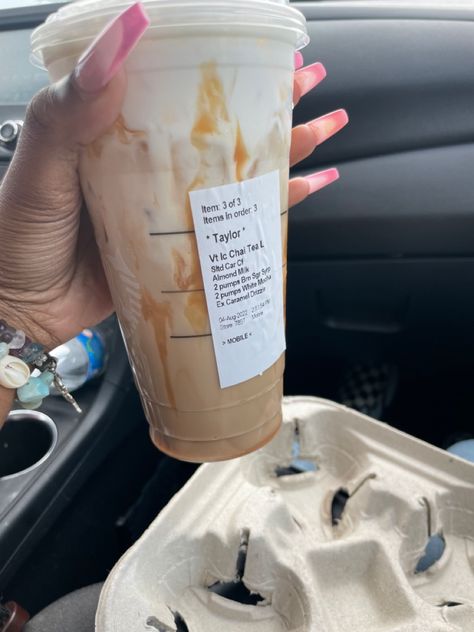 Chai Tea Starbucks, Iced Chai Latte Starbucks, Starbucks Chai Tea Latte Recipe, Caramel Cold Foam, Vanilla Chai Latte, Chai Latte Starbucks, Chai Tea Latte Starbucks, Chai Tea Latte Recipe, Iced Chai Tea Latte