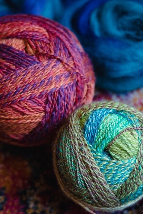 Handspun Yarn Projects, Spinning Yarn Fiber, Andrea Mowry, Knitting Help, Spinning Yarn, Cowl Pattern, Kaffe Fassett, Handspun Yarn, Yarn Projects