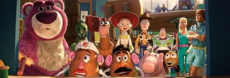 Things would've been really different if Toy Story was called Toyz in the Hood. Toy Story 3 Movie, Toy Story 1995, 3d Toys, Pixar Characters, Toy Story 3, Pixar Movies, To Infinity And Beyond, Disney Toys, All Toys