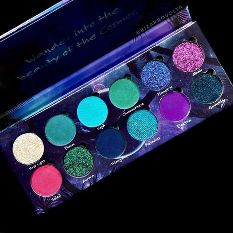 Moon Cosmetics, Lighter Skin, Crazy Makeup, Color Story, Matte Eyeshadow, Glitter Eyeshadow, Beauty Lifestyle, Color Stories, Teal Colors