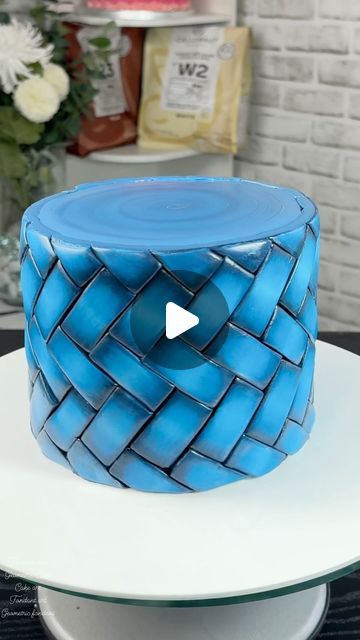 Men Cakes Birthday, Men Cakes, Using Fondant, Geometric Cake, Patterned Cake, Fondant Cake, Fondant, Decorating Ideas, Cake Decorating