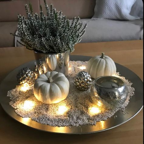 Mima’s Instagram post: “Autumn🍂” Tafel Decor, Homemade Christmas Decorations, Fall Thanksgiving Decor, Holiday Table Decorations, Autumn Decorating, Deco Floral, Fall Decorating, Holiday Tables, Fall Wreaths