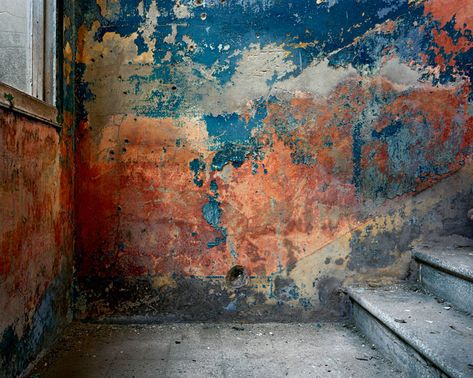 Robert Polidori to Exhibit Monumental Works at New York’s Paul Kasmin Gallery | #interiordesign #design #interiordesignmagazine #art #exhibit Collateral Beauty, Distressed Walls, Beirut Lebanon, Peeling Paint, Old Wall, Digital Backdrops, Beirut, Wall Treatments, Lebanon