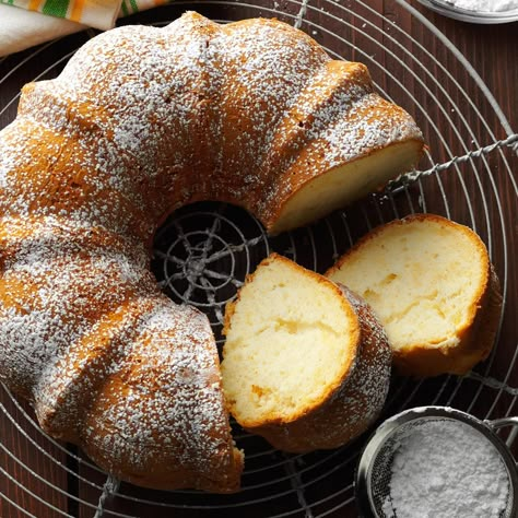 Pear Bundt Cake Recipe -Next time you make cake from a mix, you should try my easy and delicious recipe. The finely chopped pears and syrup add sweet flavor and prevent the cake from drying out. And since there's no oil added to the batter, this tender fall-perfect cake is surprisingly low in fat. —Veronica Ross, Columbia Heights, Minnesota Pear Bundt Cake, Bundt Cake Recipe, Potluck Desserts, Cake Mug, Pear Cake, Pear Recipes, Mix Recipes, Bundt Cakes Recipes, Cake Mix Recipes