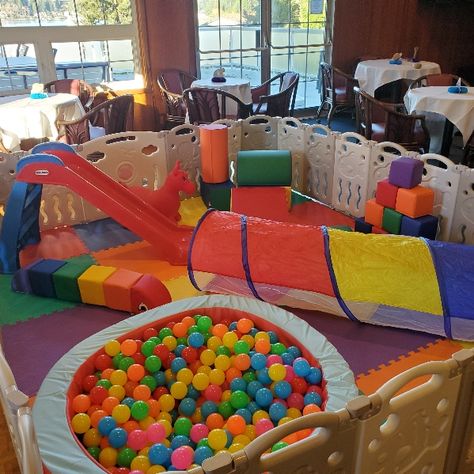 Soft Play Birthday Party Diy, Soft Play Birthday Party, Soft Play Business, Outside Birthday Parties, Soft Play Party, Party Rental Ideas, Playground Party, 1st Bee Day, Event Rental Business