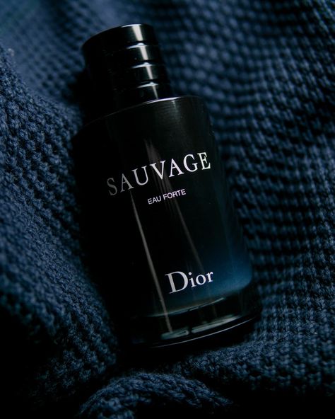 No outfit is complete without a scent that resonates with you. As a fragrance lover, I'm always open to trying something new. After all, these are works of art in their own right. The latest (and arguably most controversial) release from Dior—Sauvage Eau Forte—has made its way into my rotation. Normally, Sauvage variants aren’t really my thing, but this one has been getting a surprising amount of wear lately. This isn’t your typical Sauvage though. It’s definitely tailored for a different c... Dior Sauvage Aesthetic, Dior Savage, Christmas Presents For Men, Dior Fragrance, Dior Sauvage, Dark Aesthetics, Men's Cologne, Dior Perfume, Men Dior