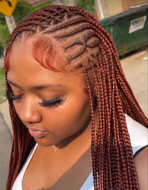 Fulani Braids With No Curls, Latest Hair Braids Styles 2023 Twist, Braided Lines Hairstyles African, Pencil Lines Braids Styles, Lines Hairstyles African, Latest Hair Braids Styles 2023, Conrows Lines And Braids, Ghana Weaving Hairstyles, Black Hair Protective Styles