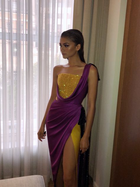 Zendaya on Twitter: "2/3 (fun fact: I did my own h&mu tonight, hence the lipgloss still in hand)… " Zendaya Dress, Celebrity Baby Pictures, Daily Fashion Inspiration, Ralph And Russo, Couture Collection, Purple Dress, One Shoulder Formal Dress, High Fashion, Celebrity Style