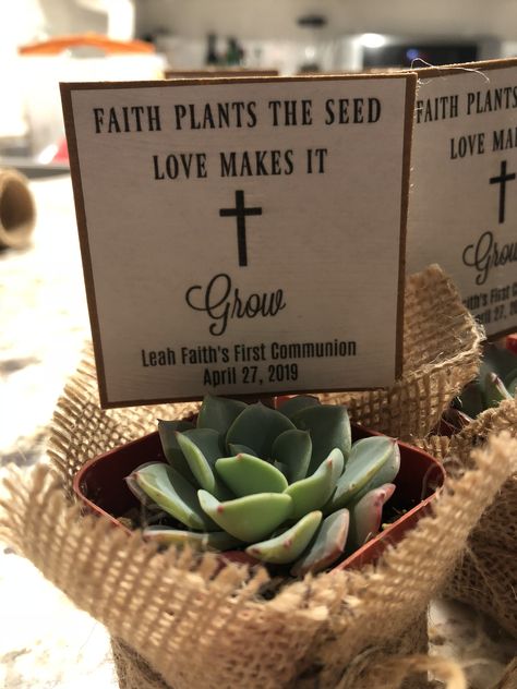 Boho Confirmation Party, Confirmation Decoration Ideas, 1st Comunion Ideas, Confirmation Bomboniere Ideas, Diy Communion Centerpieces, First Communion Celebration Ideas, Mexican First Communion Party, Diy Communion Decorations, Diy First Communion Decorations