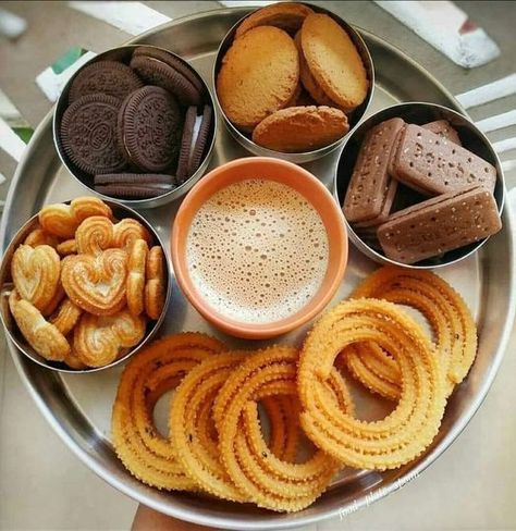 Tea And Snacks, Delicious Food Image, Variety Food, Amazing Food Decoration, Sweet Dishes Recipes, Indian Cooking Recipes, Vegetarian Snacks Recipes, Delicacy Food, Healthy Homemade Recipes