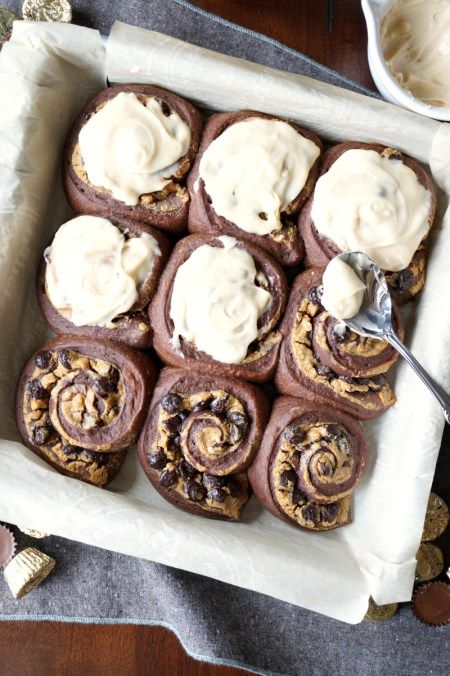 Peanut Butter Rolls, Gourmet Cinnamon Rolls, Butter Rolls, Rolls Homemade, Sweet Roll Recipe, Peanut Butter Roll, Sweet Rolls, Cinnamon Rolls Recipe, Interesting Food