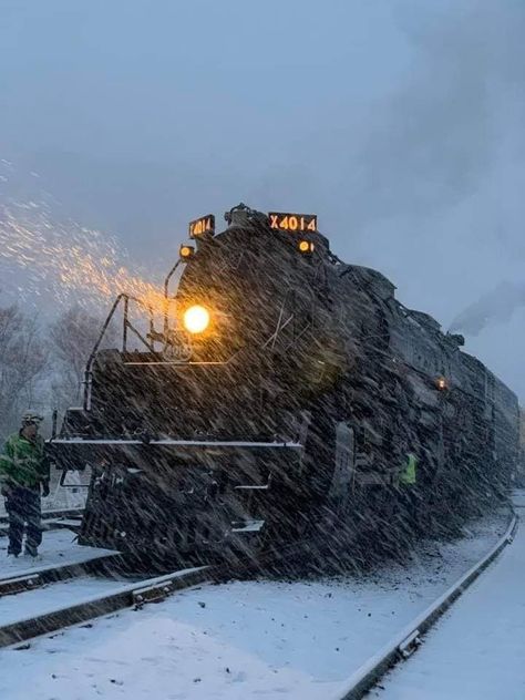 Train In Snow, Steam Trains Photography, Union Pacific Train, Locomotive Engine, Steam Engine Trains, Scenic Railroads, Railroad Pictures, Union Pacific Railroad, Train Art