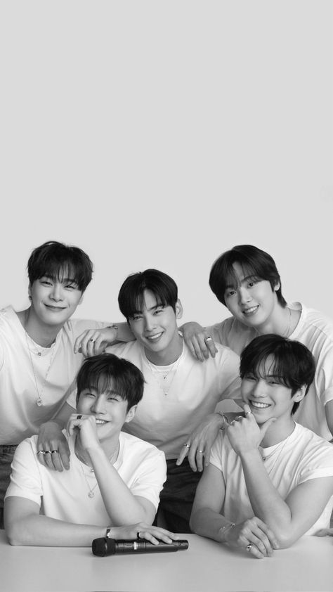 Astro Group Photo, Moon Bin Astro, Astro Kpop Group, Astro Group, Astro Wallpaper, Cha Eun Woo Astro, Wallpaper Kpop, Astro Kpop, Moon Bin