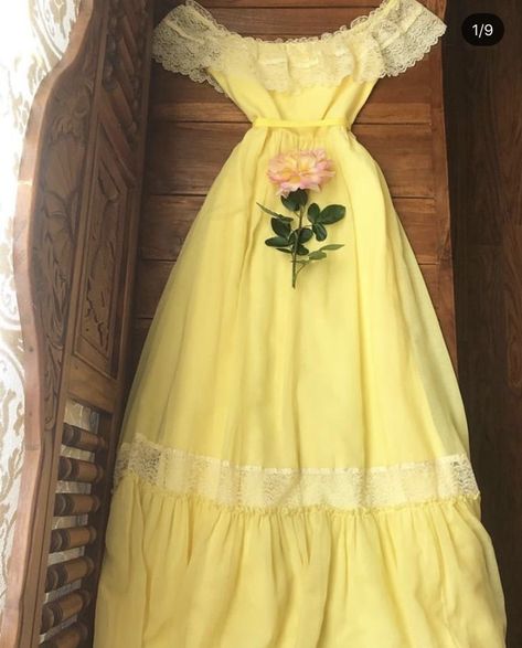 1970s Prom Dress, Victorian Dress Aesthetic, Vintage Yellow Dress, Old Dress, Old Fashion Dresses, Yellow Outfit, Dress Aesthetic, Fairytale Dress, Fantasy Dress