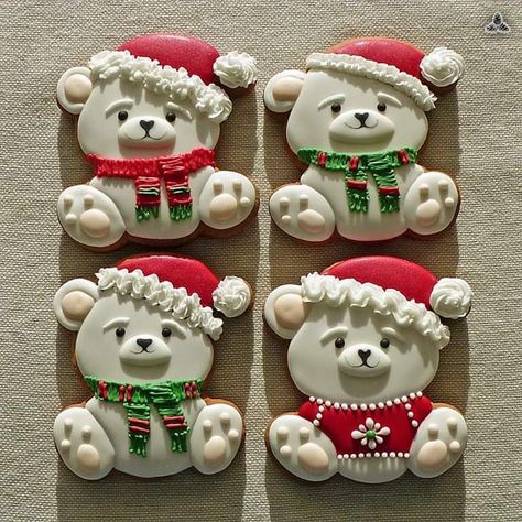 Bear Christmas Cookies Christmas Bear Cookies, Christmas Bear Cookies Decorated, Ginger Cookies Christmas, Holiday Treats Christmas, Christmas Cupcakes Decoration, Christmas Themed Cake, Bear Cookies, Winter Cookie, Christmas Clay