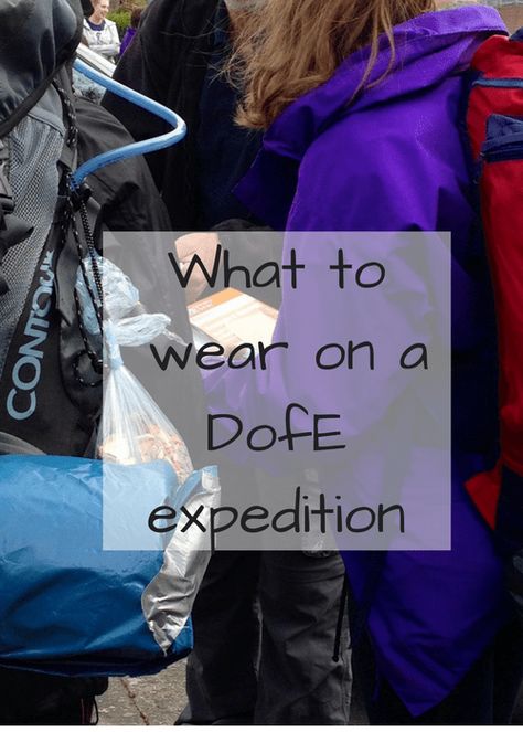 Tips for what to wear on a Duke of Edinburgh (DofE) expedition. DofE is a great thing for 14-24 year-olds to do and includes voluntary, sport and skill sections, as well as a team expedition. It's important to have the right kit for the expedition, especially boots, waterproof clothes and a rucksack. D Of E Expedition, Dofe Tips, Dofe Expedition Outfit, Duke Of Edinburgh Expedition, Expedition Outfit, Dofe Expedition, Waterproof Clothes, Womens Packing List, Oversize Denim Jacket