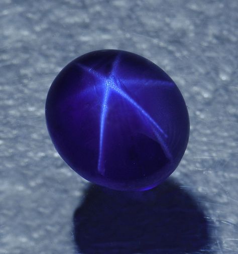 Star Sapphire Stone, Blue Star Sapphire, Magic Stones, Star Sapphire, Star Ruby, Blue Gems, Sapphire Stone, Cornflower Blue, Minerals And Gemstones