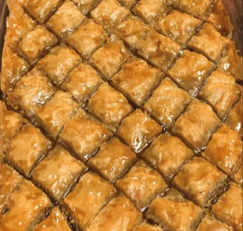 THE BEST CHRISTMAS BAKLAVA - Susan Recipes Christmas Baklava, Fried Chicken Batter, Chicken Batter, Baked Sweets, Baklava Recipe, Cake Rolls, Random Recipes, Greek Cooking, Ethnic Food