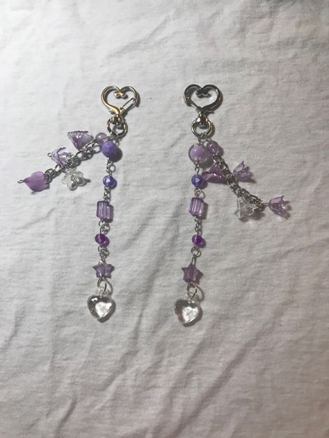 Diy Matching Keychains, Matching Keychains Best Friends, Purple Keychains, Purple Keychain, Pink Keychain, Car Charms Mirror, Matching Keychains, Bead Charms Diy, Diy Bracelet Designs