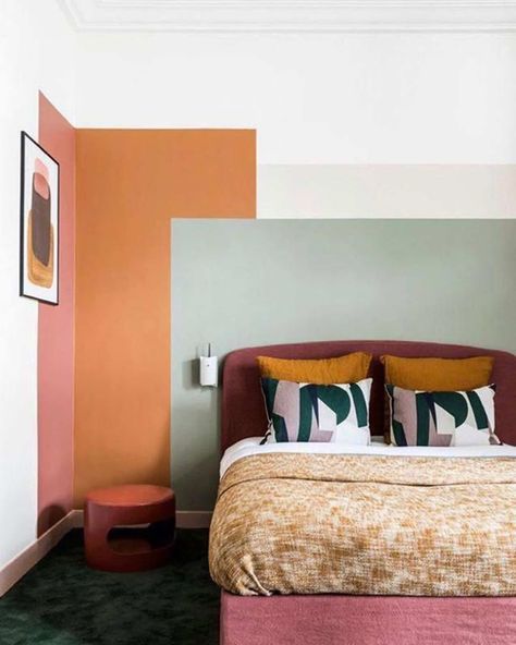 A Midcentury "Magical Fairy" Bedroom Project Intro + A Completely Reversible Paint Trend We're Trying - Emily Henderson Colourblock Walls Bedroom, Mint And Orange Bedroom, Mid Century Wall Painting, Color Walls Ideas, Mint Walls Bedroom, Pink And Rust Bedroom, Colored Walls Bedroom, Three Color Wall, Paint Walls Ideas