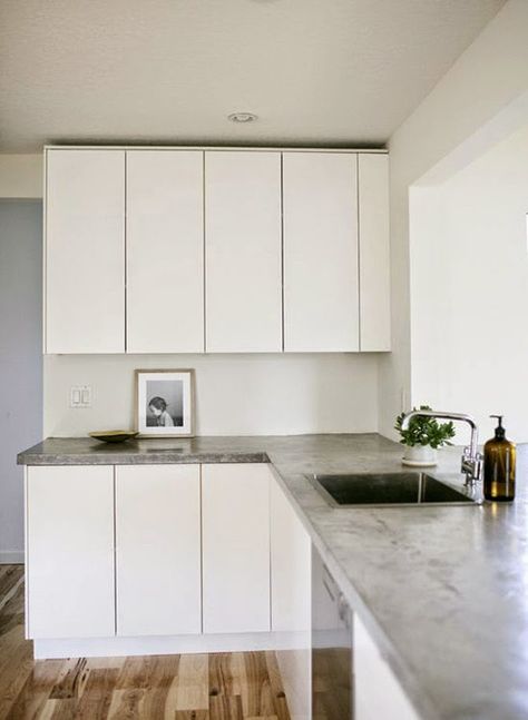 Ikea Ringhult, Florida Kitchen, White Concrete Countertops, Before After Kitchen, Kitchen Countertop Materials, Kitchen Island With Seating, Concrete Kitchen, White Concrete, Concrete Countertops