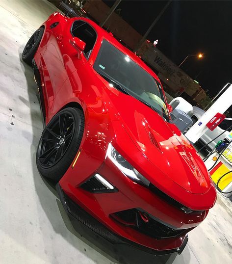 Chevrolet Camaro Ss 2020, Camaro Red Interior, 2018 Camaro Ss, Red Camaro Aesthetic, Black And Red Camaro, Camaro 2018, Red Camaro, Red Sports Car, Camaro Car