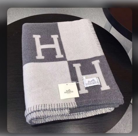 Hermes Blanket, Dream Blanket, Nyc Street Style, Replica Designer Handbags, Gray Blanket, Classic Handbags, Future Goals, Tasmania, Bedroom Office