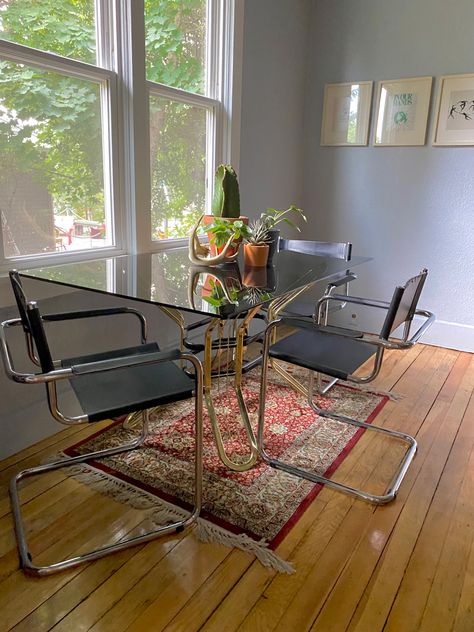 Mcm Glass Dining Table, Glass And Chrome Dining Table, Mart Stam Cantilever Chair, Gold And Silver Decor Living Room, Vintage Glass Dining Table, Mart Stam Dining Room, Glass Dining Table Styling, Dining Table Retro, Leather Chairs Dining Table