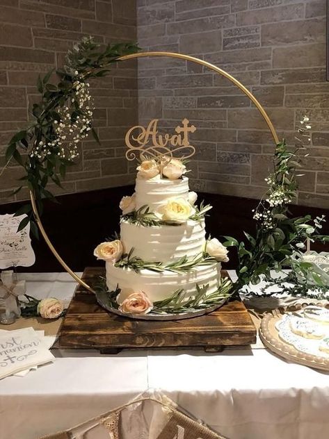 Cake Hoop Stand, Cake Hoop, Garden Wedding Cake, Wedding Cake Display, Wooden Cake Stands, Wedding Cake Stand, Wedding Hoop, Wedding Cake Table, Wooden Cake