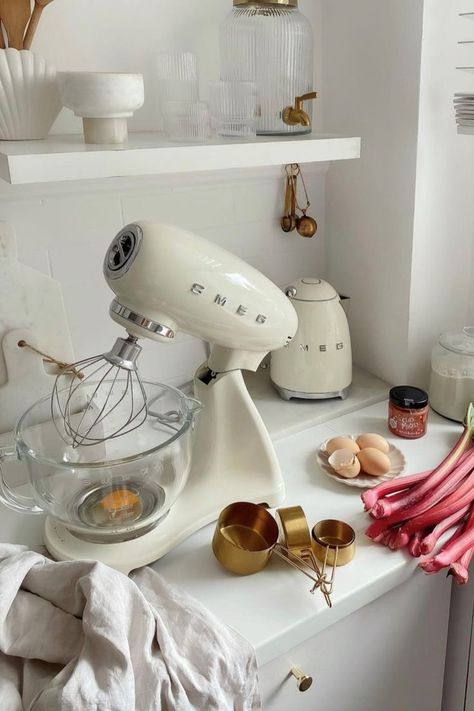 Smeg Stand Mixer, Baking Mixer, Smeg Kitchen, Best Dishwasher, British School, Aesthetic Kitchen, School Holiday, Kitchen Stand, Cute Kitchen